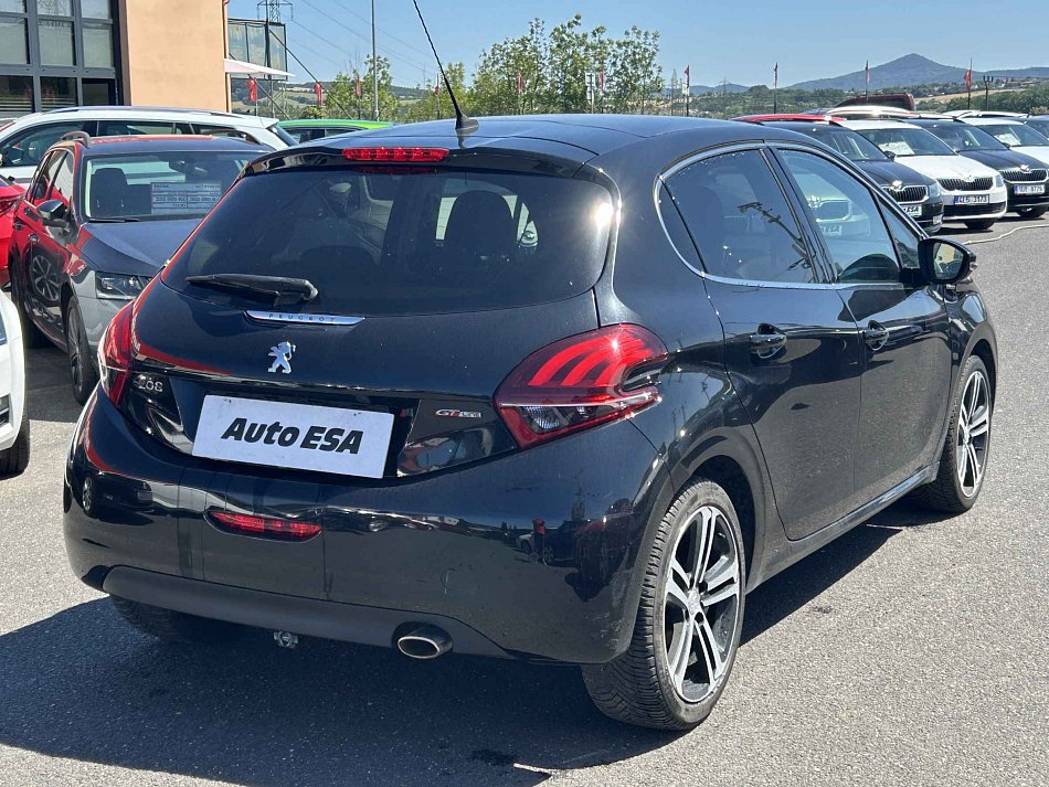 Peugeot 208 1.2PT GT Line