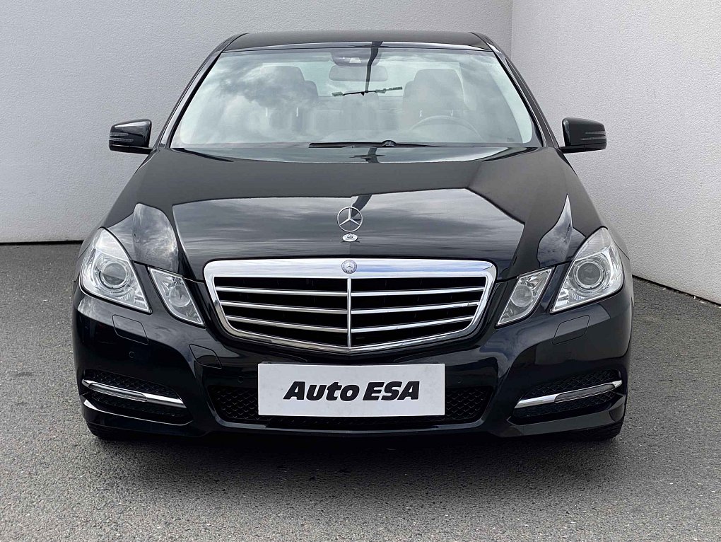 Mercedes-Benz Třída E 2.1 CDi Avantgarde
