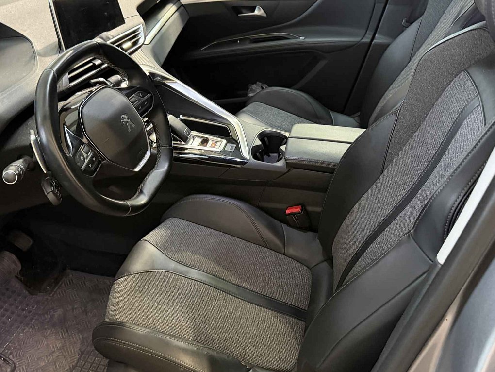 Peugeot 5008 1.5HDI 