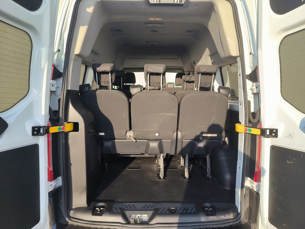 Ford Transit Custom 2.0TDCi  L1H2 9míst