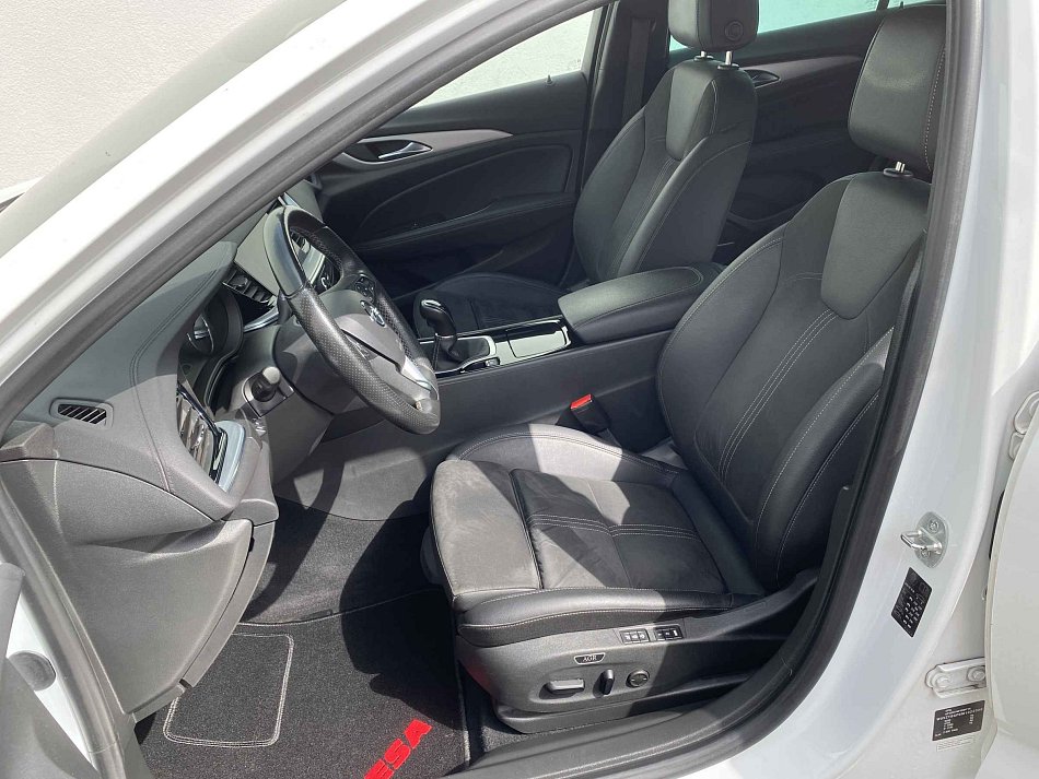 Opel Insignia 2.0 CDTi 