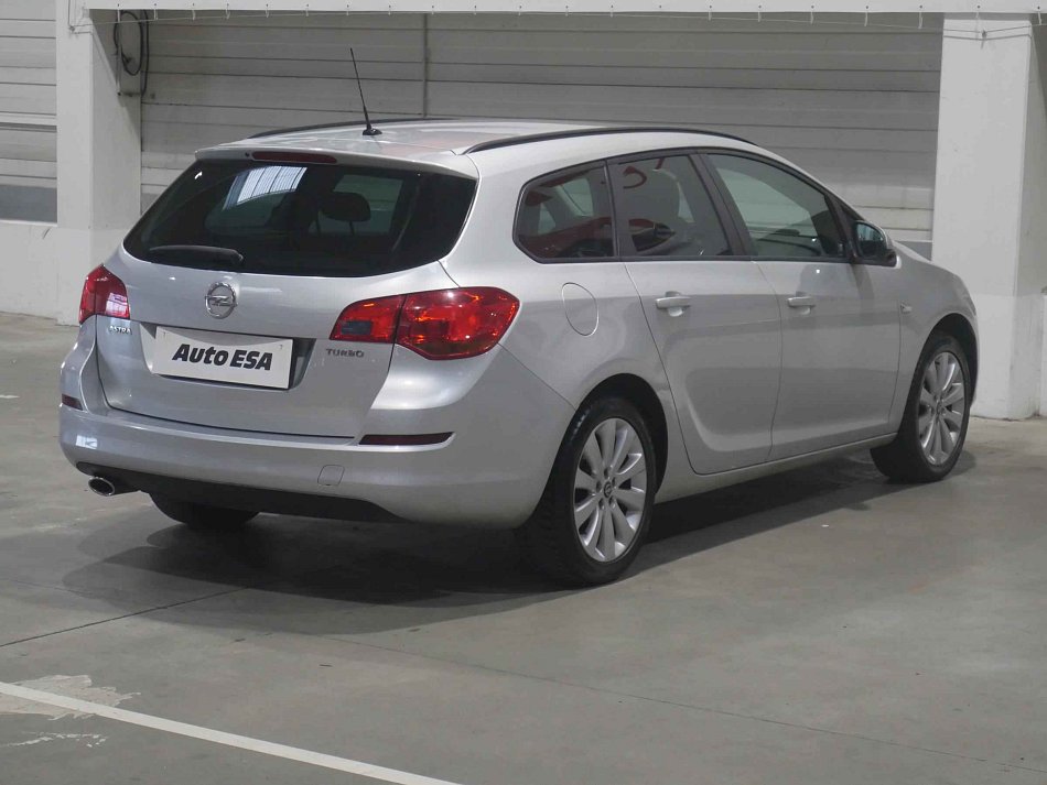 Opel Astra 1.4T 