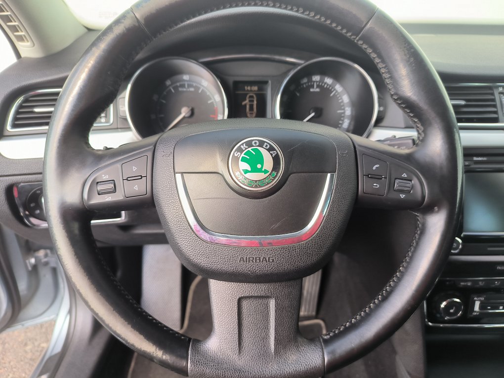 Škoda Superb II 3.6 FSi Elegance 4x4