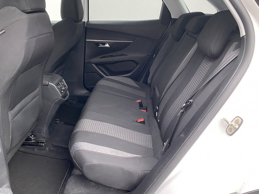 Peugeot 3008 1.5 HDi Active