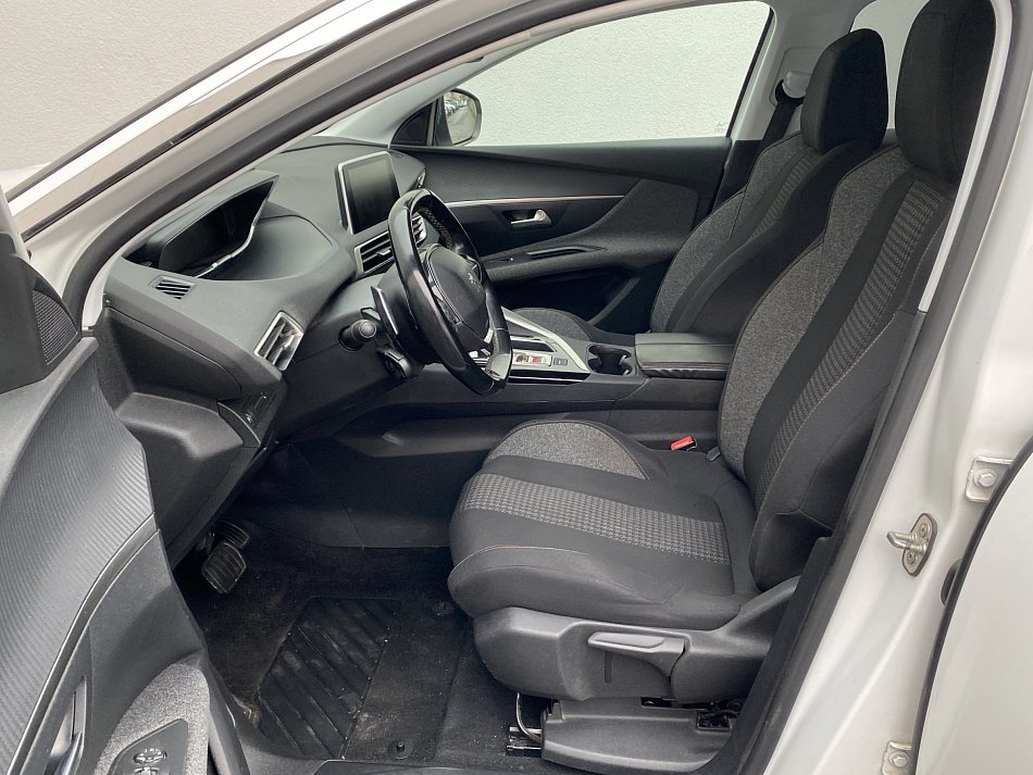 Peugeot 3008 1.5 HDi Active