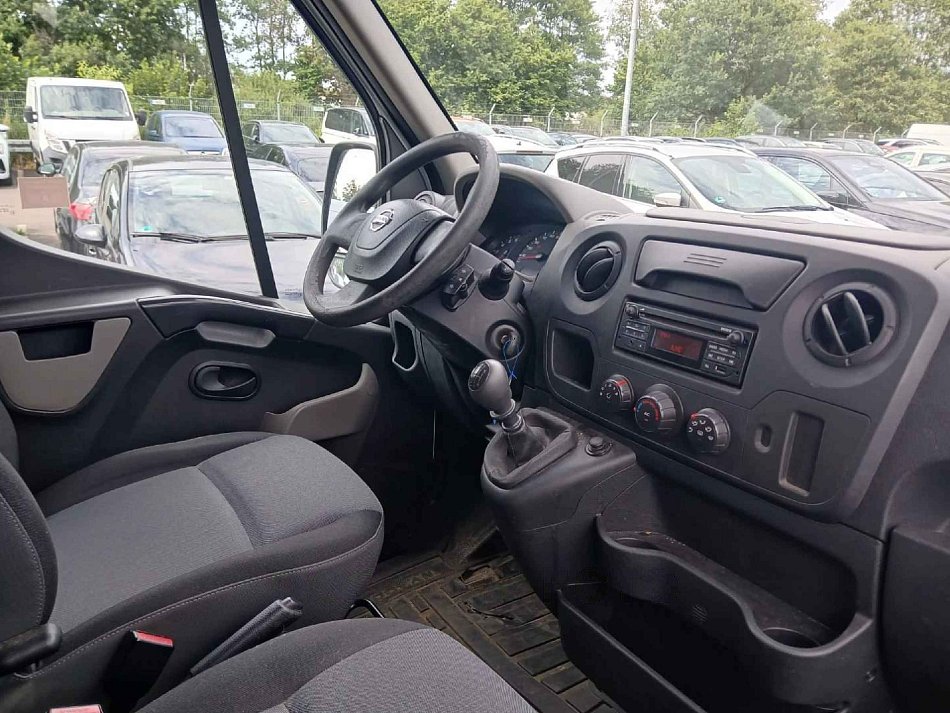 Nissan NV400 2.3dCi  L2H2