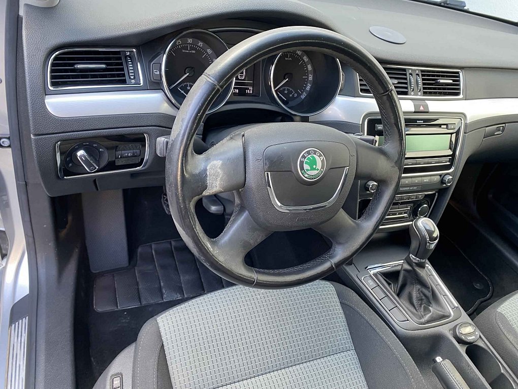 Škoda Superb II 2.0 TDi Ambition