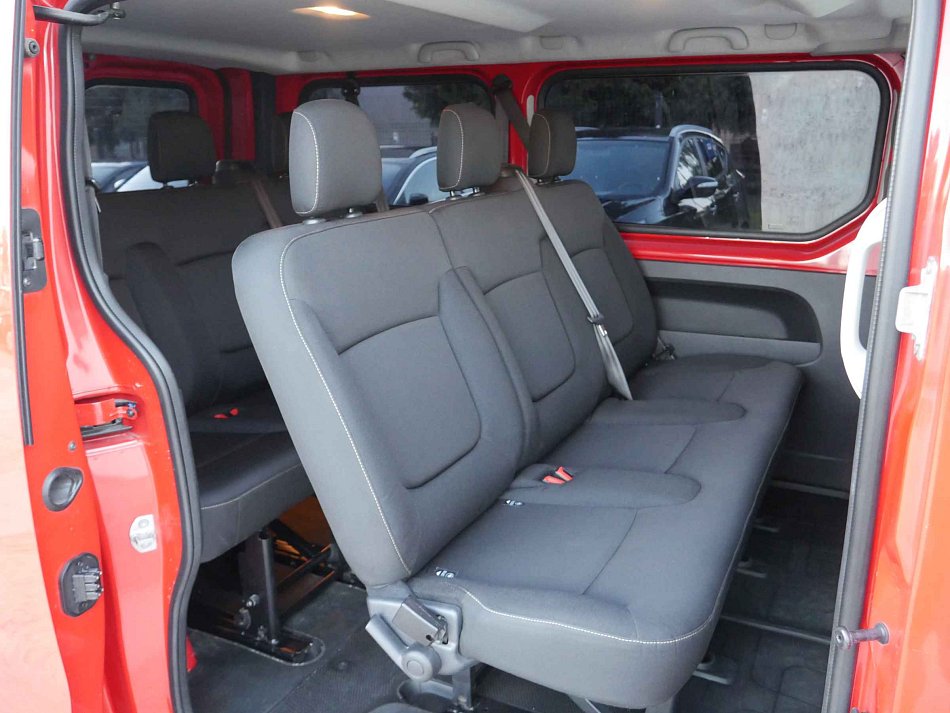 Renault Trafic 1.6dCi  8míst