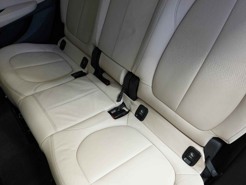 BMW Řada 2 2.0d  220d xDrive