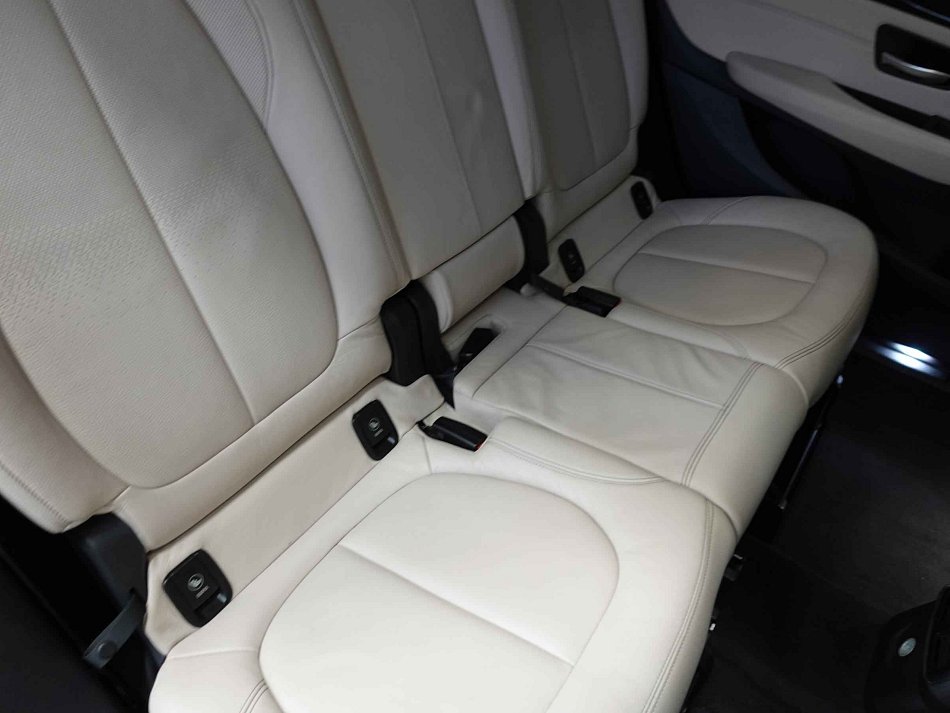 BMW Řada 2 2.0d  220d xDrive