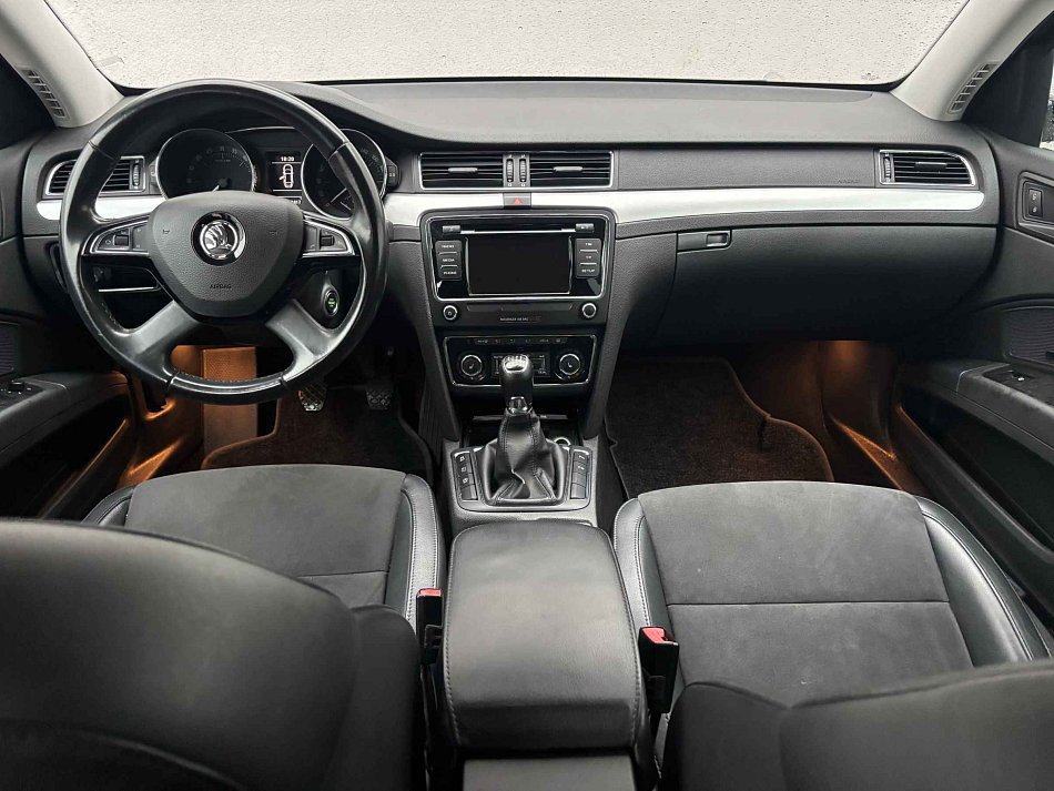 Škoda Superb II 2.0 TDi Elegance
