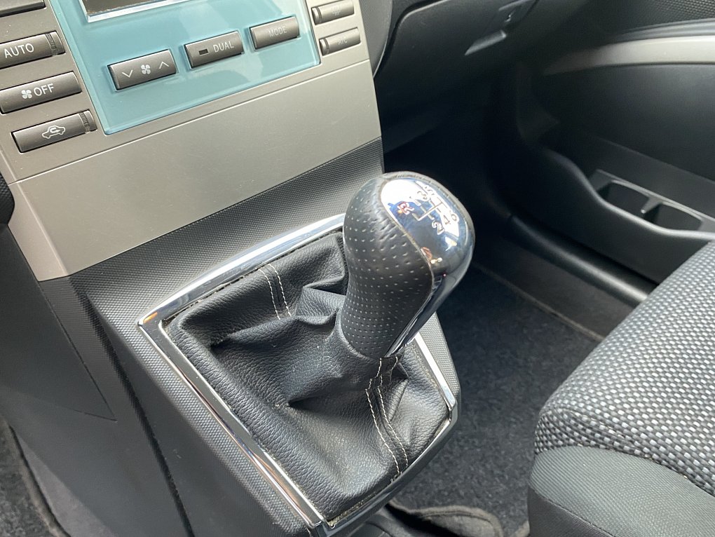 Toyota Corolla Verso 2.2 D-4D 