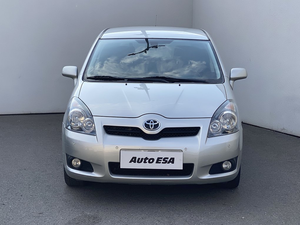 Toyota Corolla Verso 2.2 D-4D 