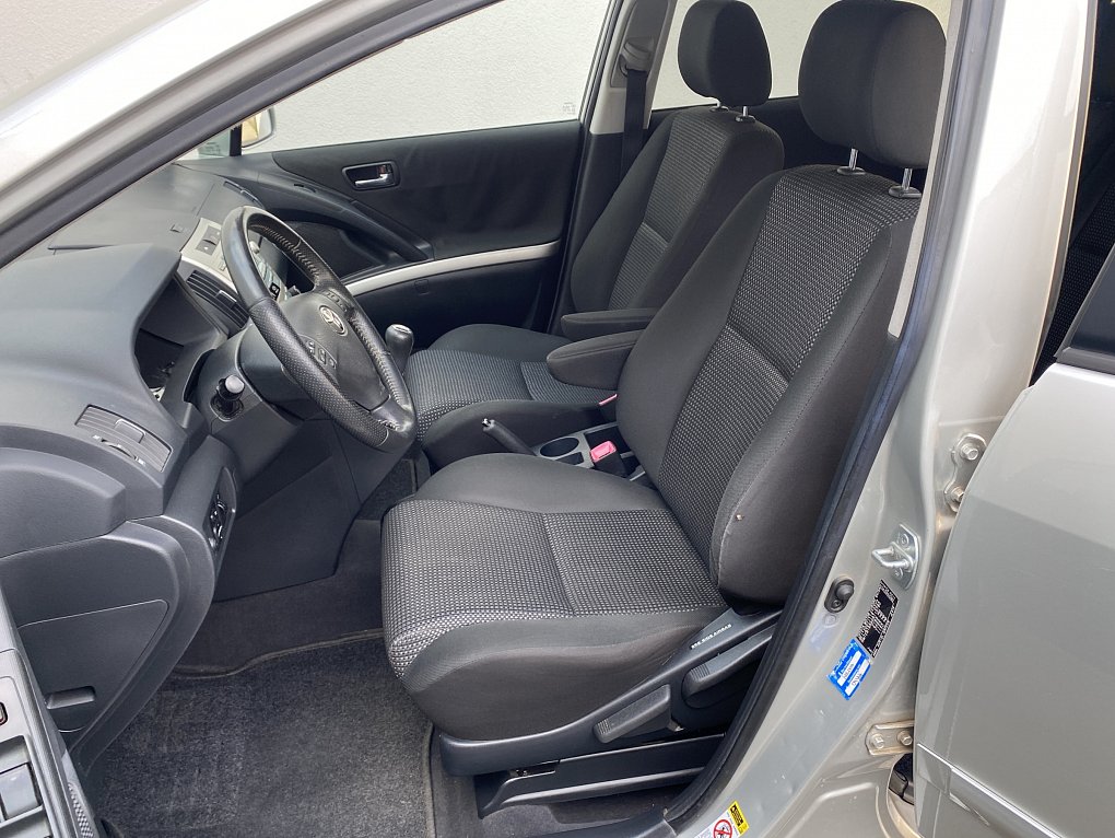 Toyota Corolla Verso 2.2 D-4D 