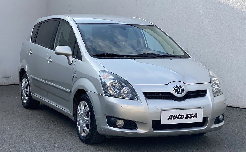Toyota Corolla Verso 2.2 D-4D 