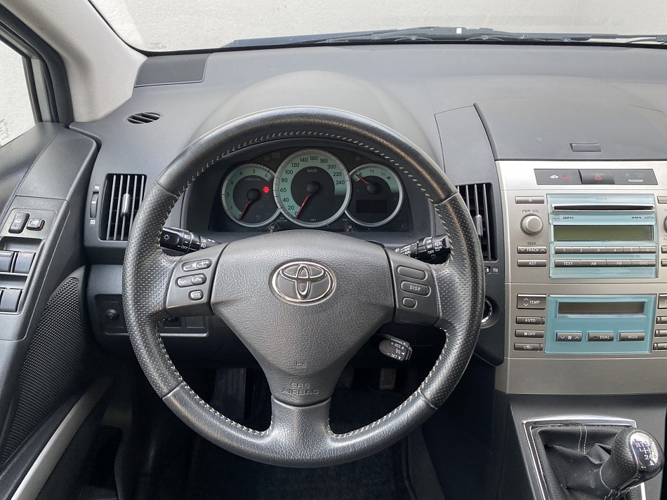 Toyota Corolla Verso 2.2 D-4D 