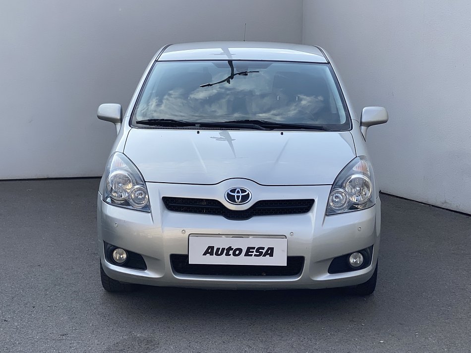 Toyota Corolla Verso 2.2 D-4D 