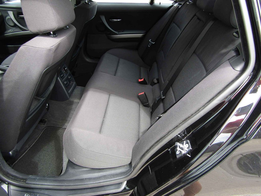 BMW Řada 3 2.0 i  318i