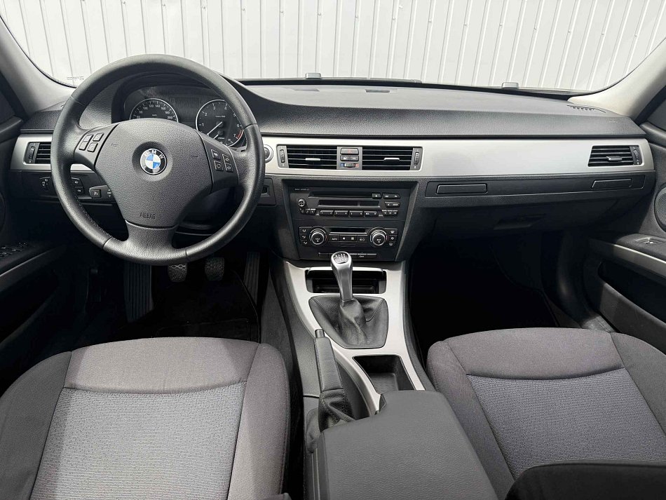 BMW Řada 3 2.0 i  318i