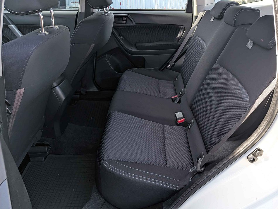 Subaru Forester 2.0i  4x4