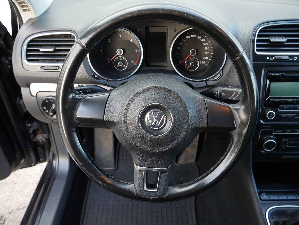 Volkswagen Golf 1.6 TDi 