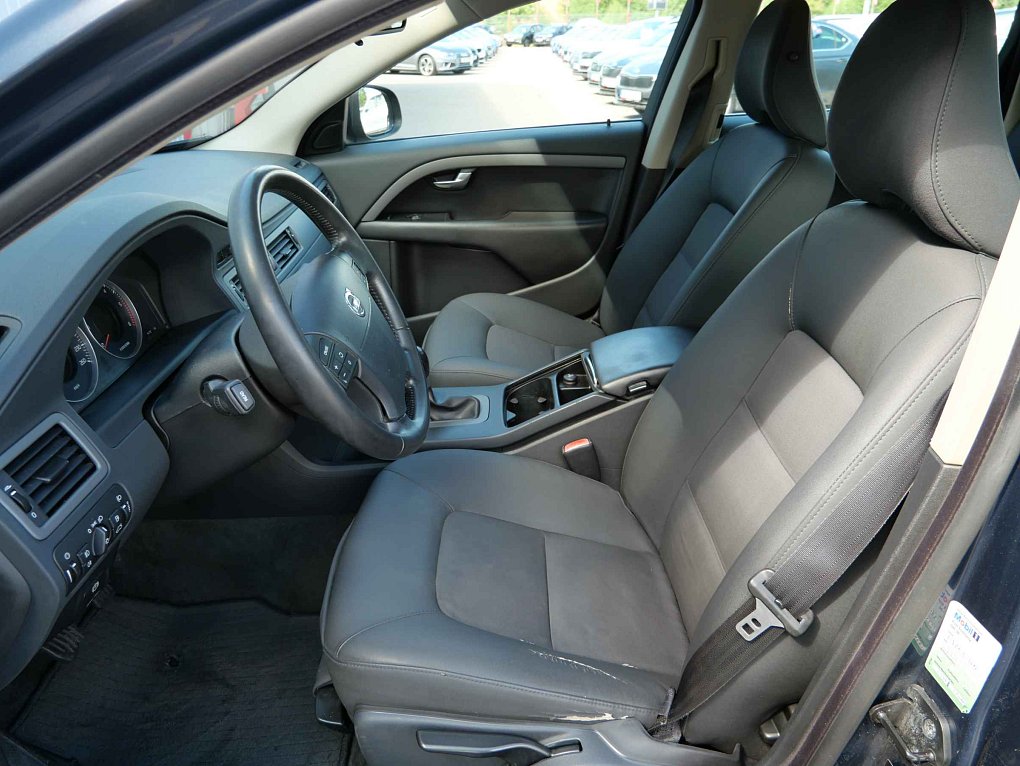 Volvo V70 2.5 