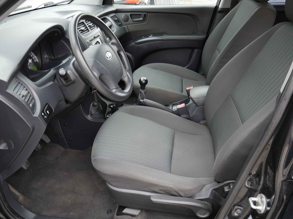Kia Sportage 2.0i 