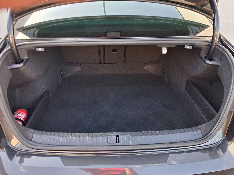 Volkswagen Passat 1.5TSI Business