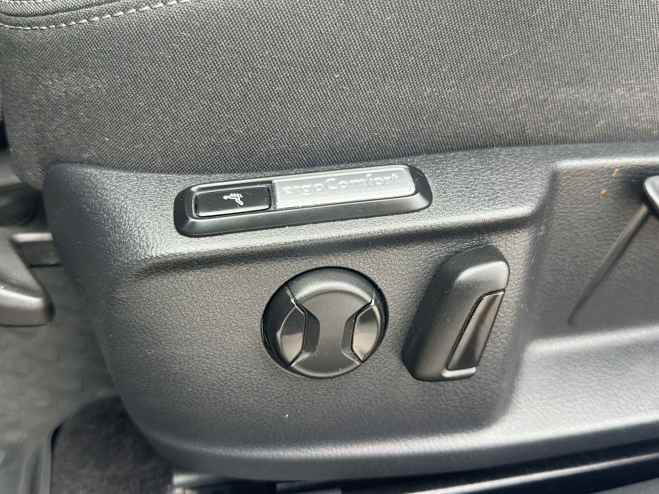 Volkswagen Passat 2.0 TDi 