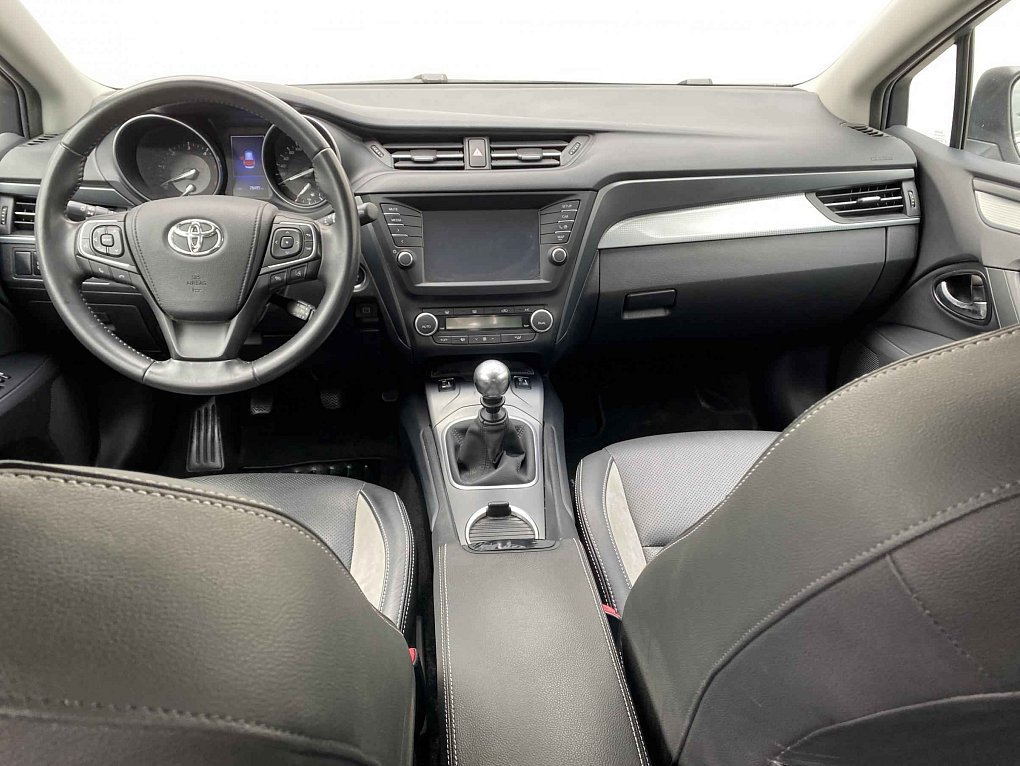 Toyota Avensis 2.0 D-4D Sport