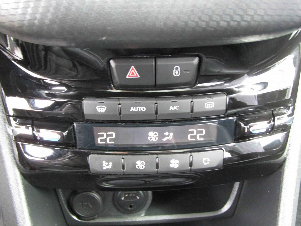 Peugeot 2008 1.5HDi 