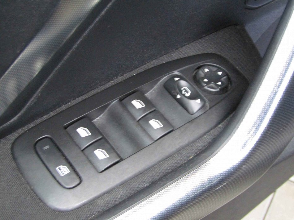 Peugeot 2008 1.5HDi 