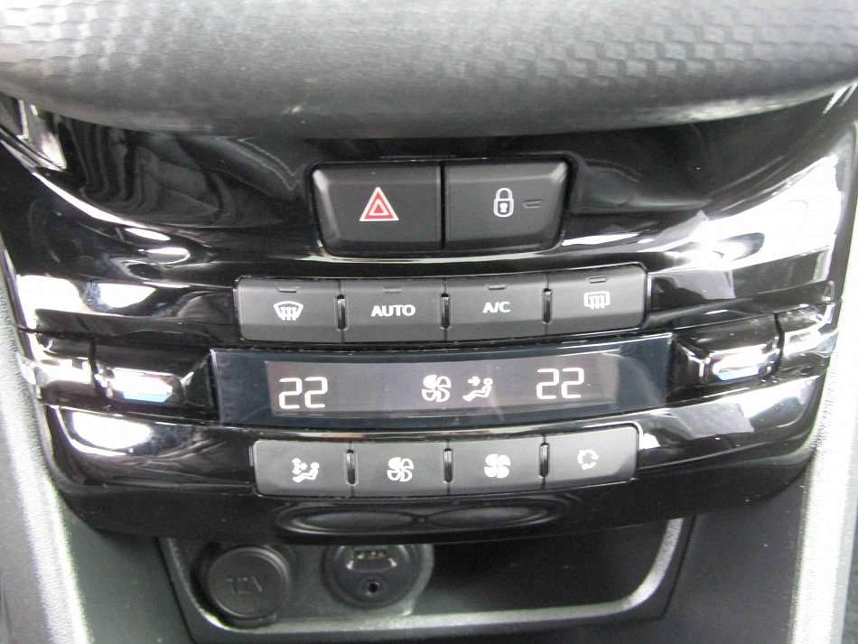 Peugeot 2008 1.5HDi 