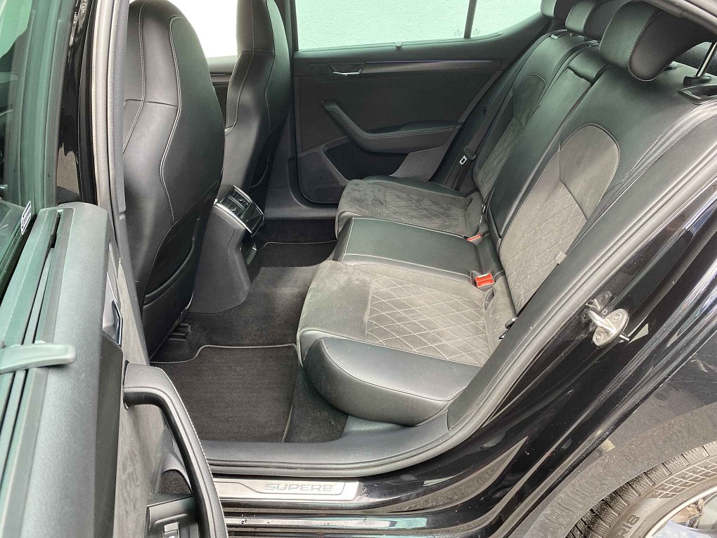 Škoda Superb III 2.0 TSi SportLine