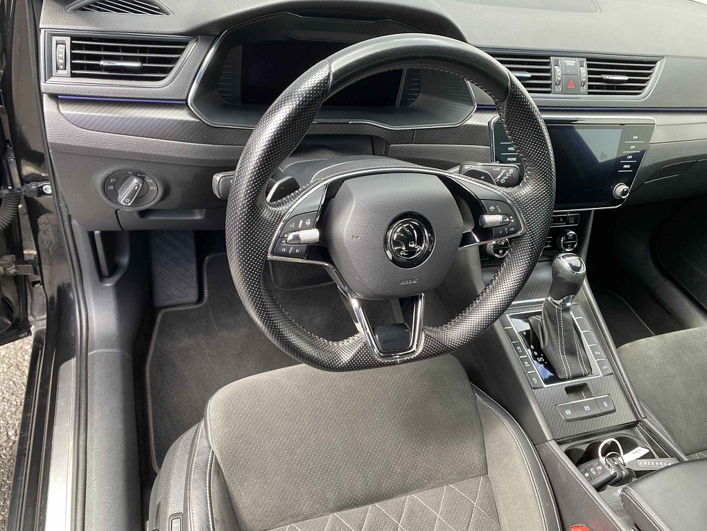 Škoda Superb III 2.0 TSi SportLine