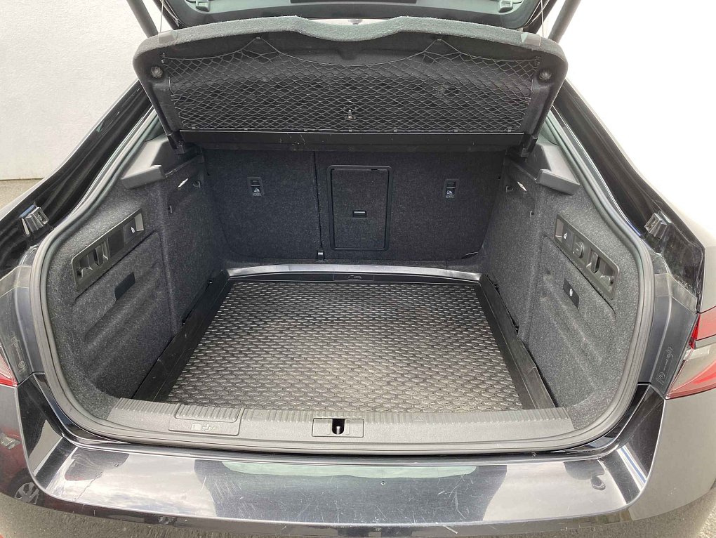 Škoda Superb III 2.0 TSi SportLine