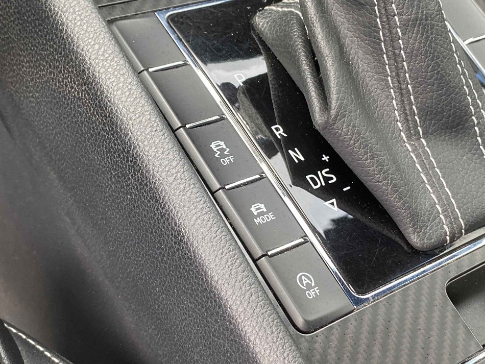 Škoda Superb III 2.0 TSi SportLine