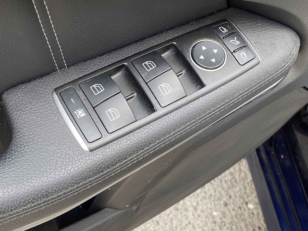 Mercedes-Benz Třída E 3.0 CDi Avantgarde E350 4matic