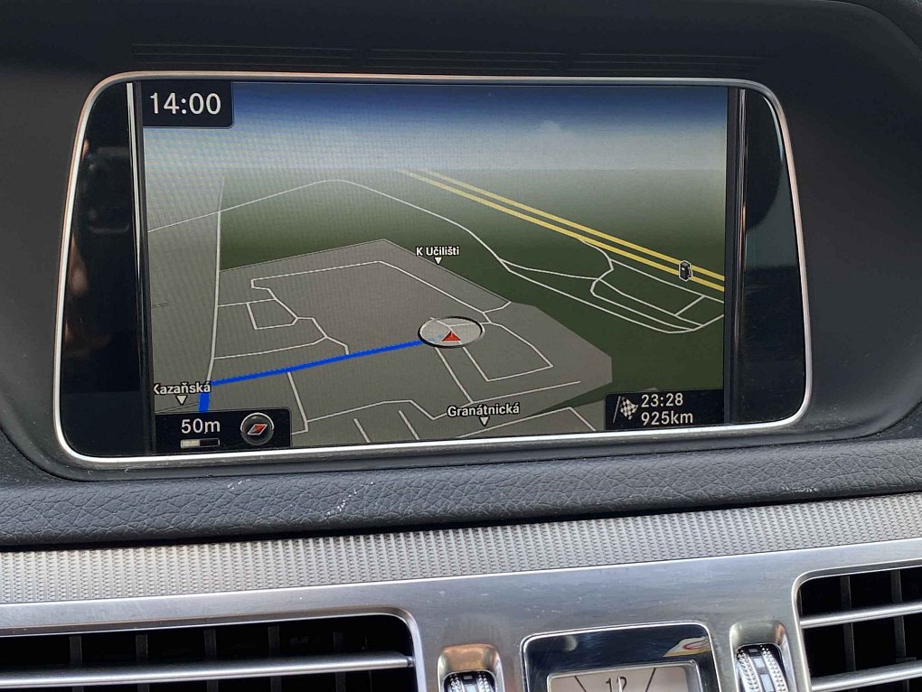 Mercedes-Benz Třída E 3.0 CDi Avantgarde E350 4matic