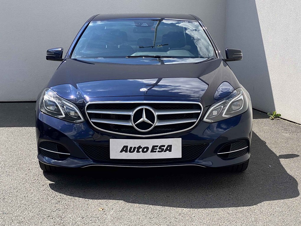 Mercedes-Benz Třída E 3.0 CDi Avantgarde E350 4matic
