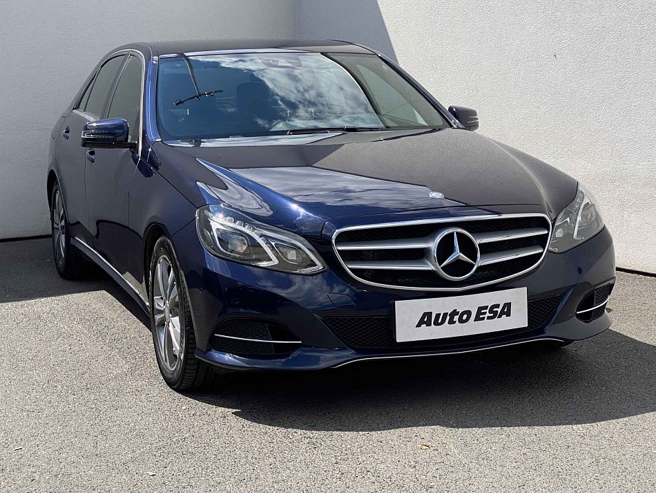 Mercedes-Benz Třída E 3.0 CDi Avantgarde E350 4matic