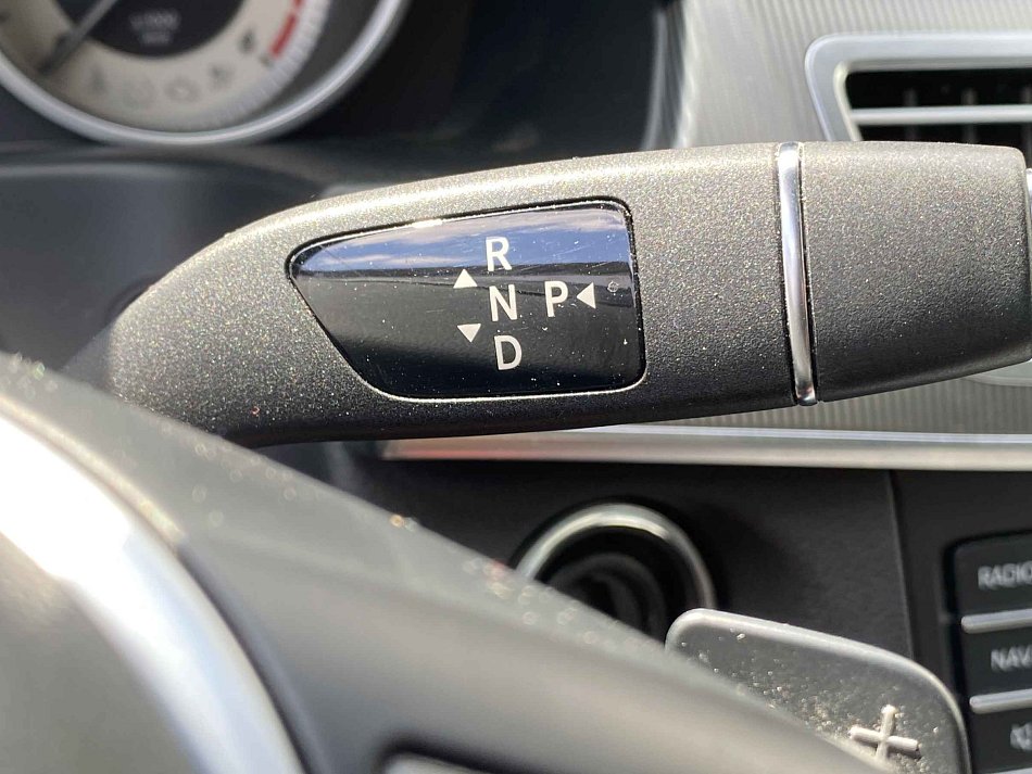 Mercedes-Benz Třída E 3.0 CDi Avantgarde E350 4matic