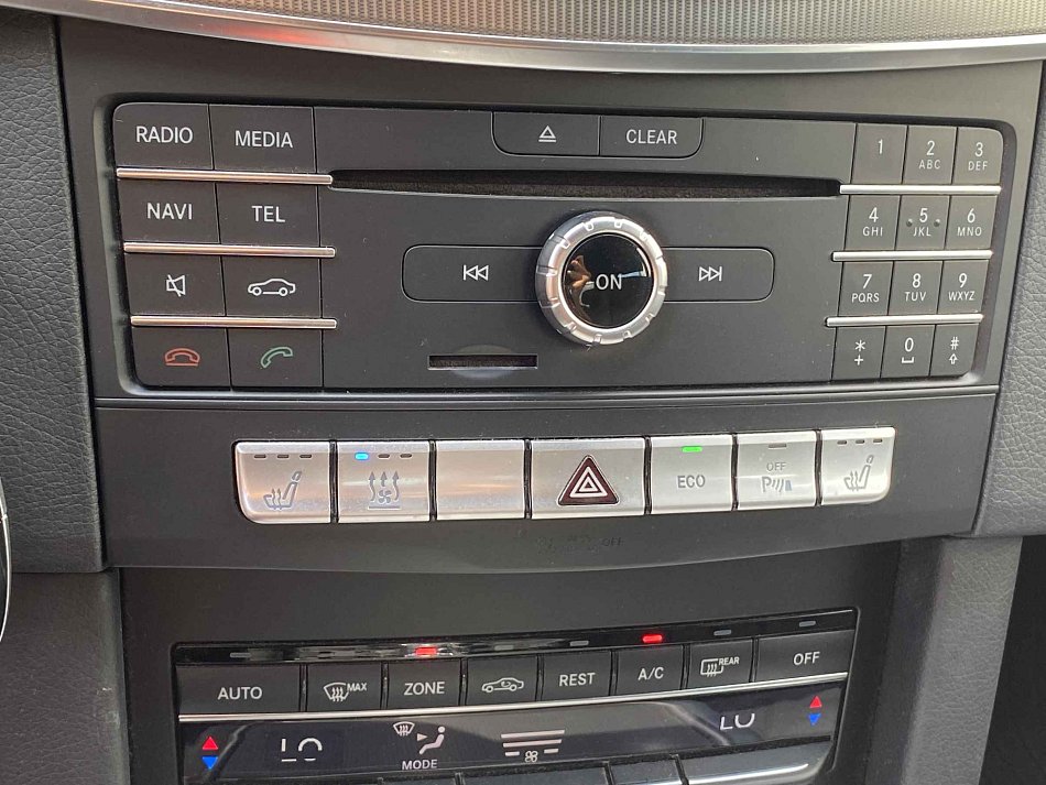 Mercedes-Benz Třída E 3.0 CDi Avantgarde E350 4matic