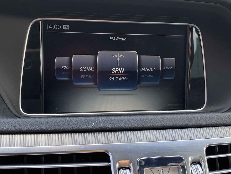 Mercedes-Benz Třída E 3.0 CDi Avantgarde E350 4matic