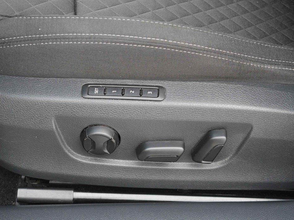 Škoda Superb III 2.0 TDi Style 4x4