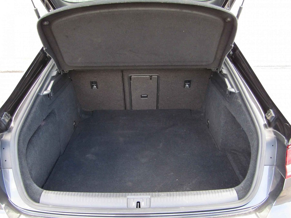 Volkswagen Arteon 2.0 TDi R-Line 4x4