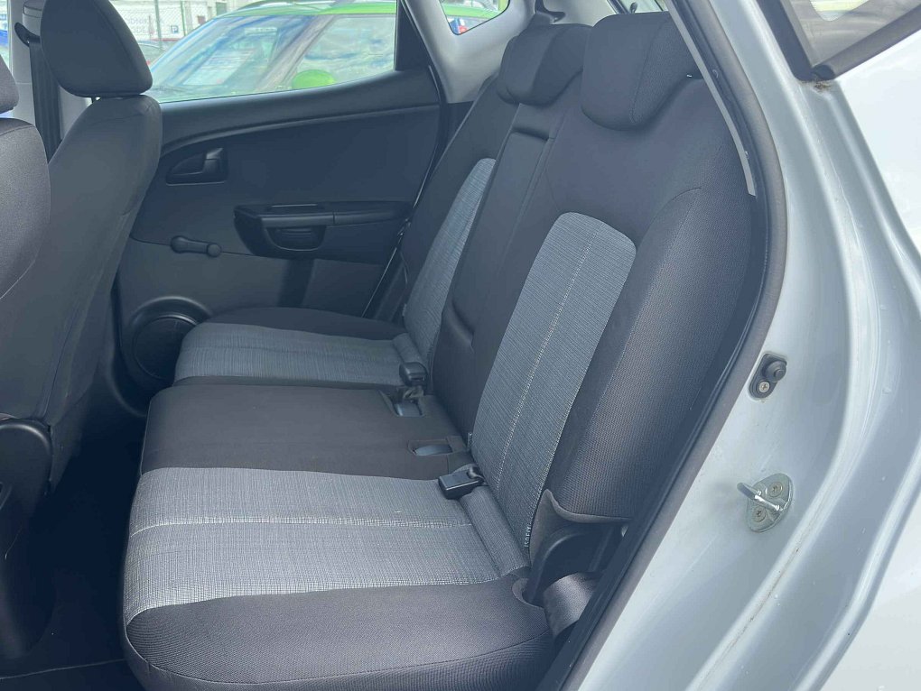 Kia Venga 1.4i 