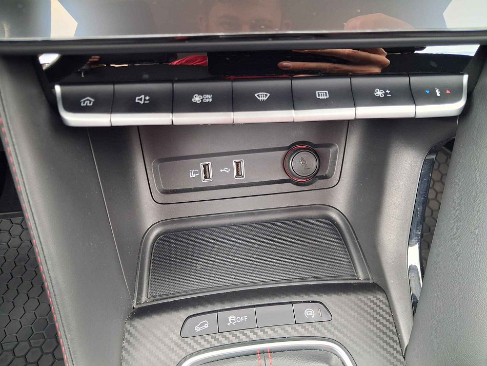MG ZS 1.5i 
