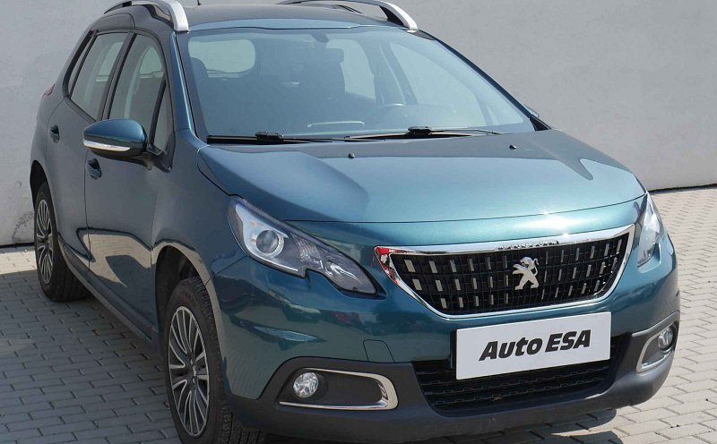 Peugeot 2008 1.2i 