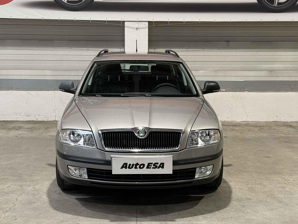 Škoda Octavia II 1.6i Tour
